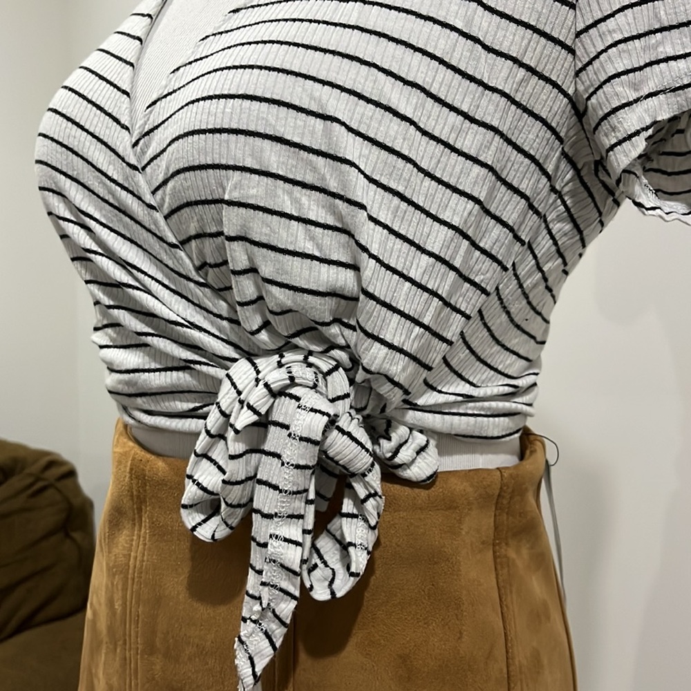 wrap top - Picture 3 of 5